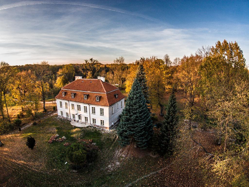 Dwor Dawidy Bed and Breakfast Mlynary Exteriör bild