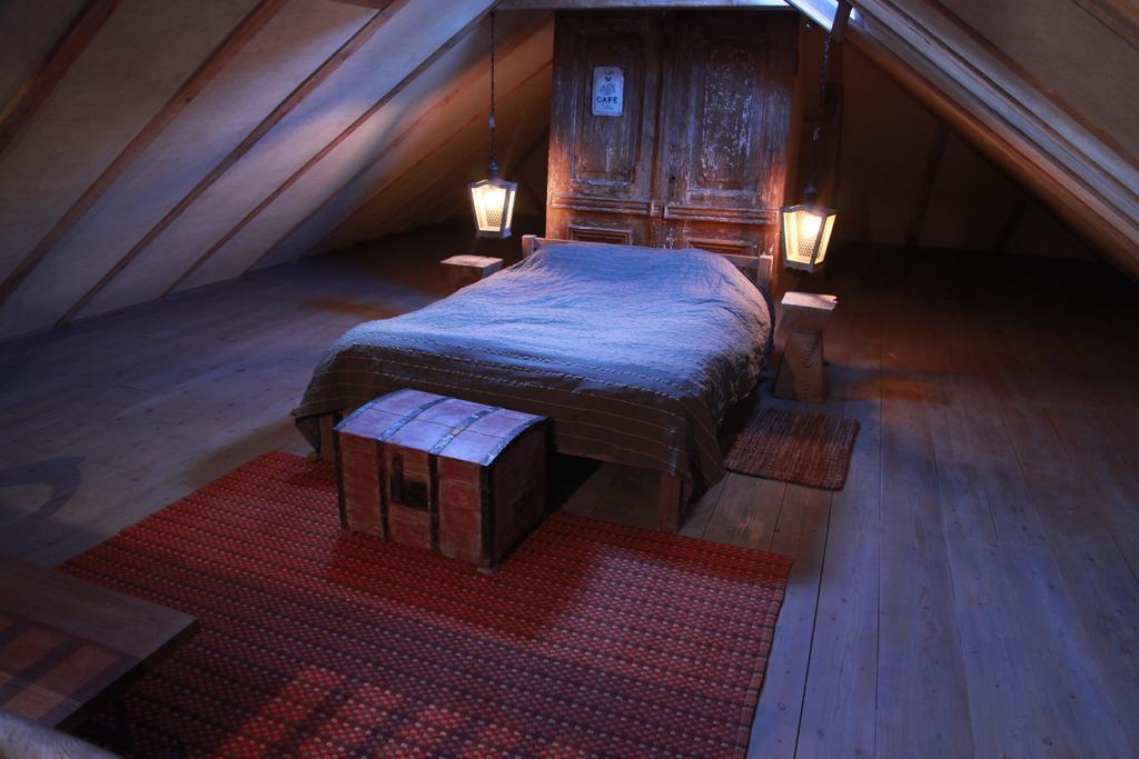 Dwor Dawidy Bed and Breakfast Mlynary Rum bild